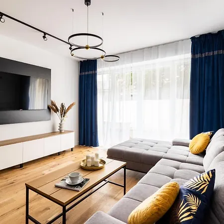Kobiela Luxury Ktw Center Aparthotel