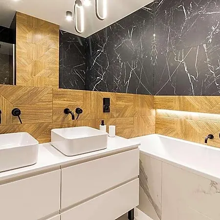 Kobiela Luxury 4*