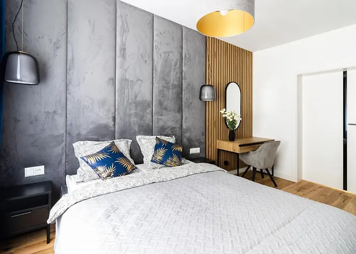 Kobiela Luxury Ktw Center 아파트호텔 4*