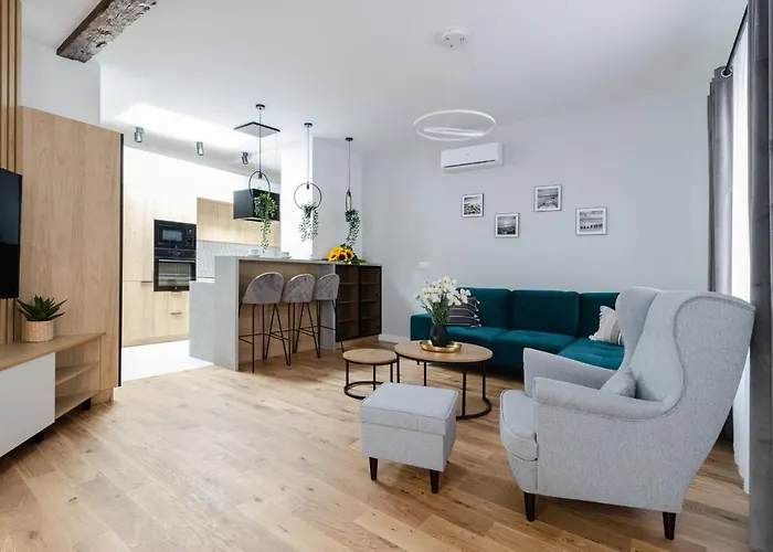 Kobiela Luxury Ktw Center Aparthotel